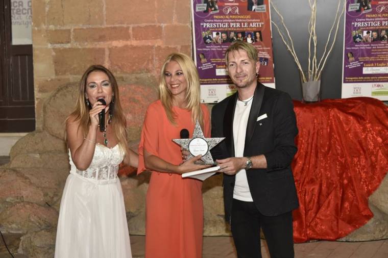 ELEONORA DANIELE CON CAMILLA NATA E MAGO HELDIN - Copia